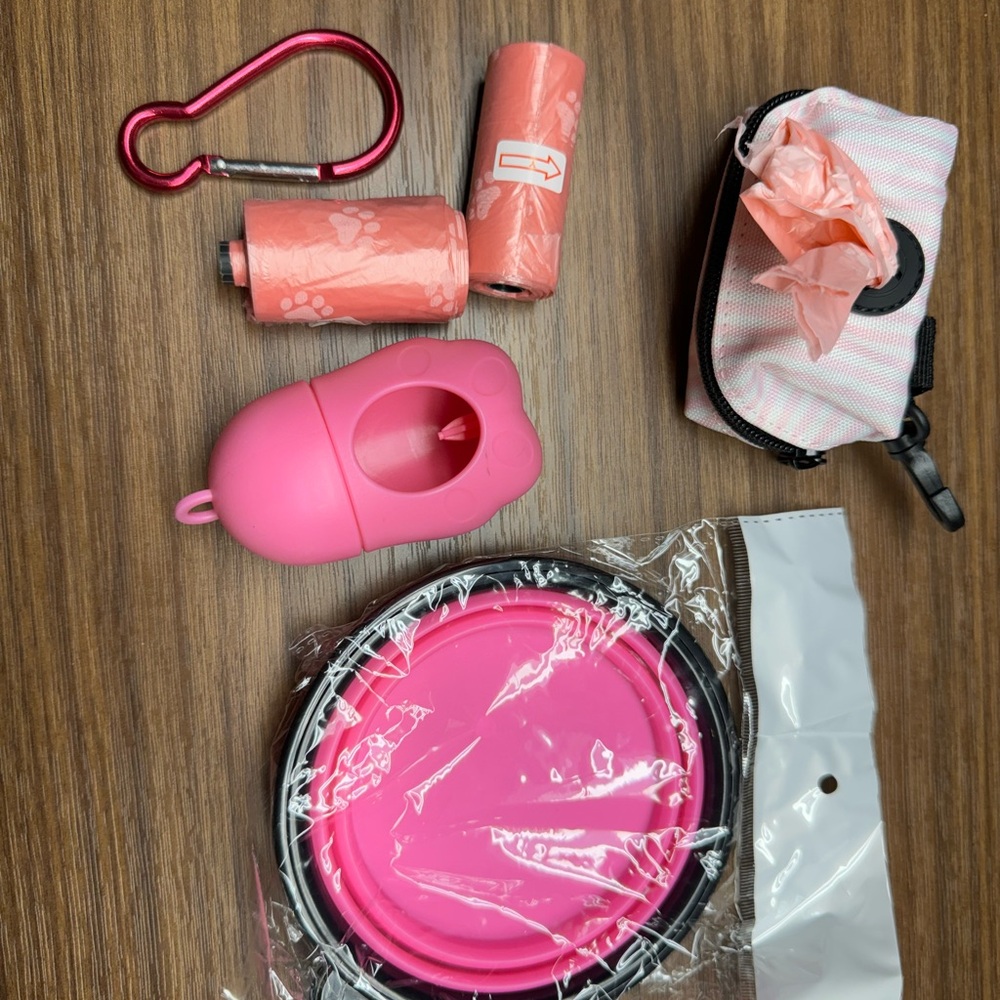 Pet traveling accessories